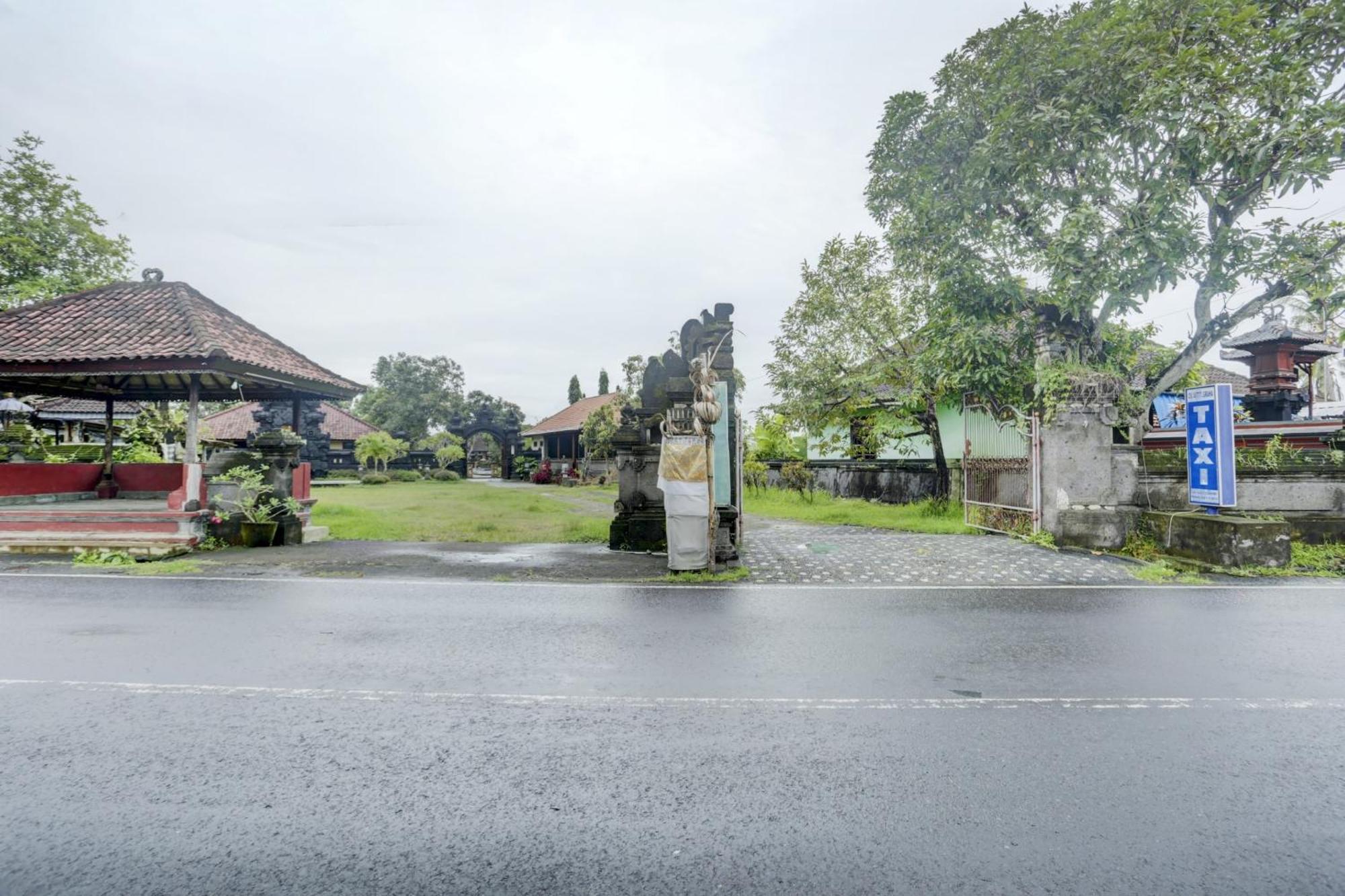 OYO 1762 Hotel Astiti Graha Tanah Lot Esterno foto